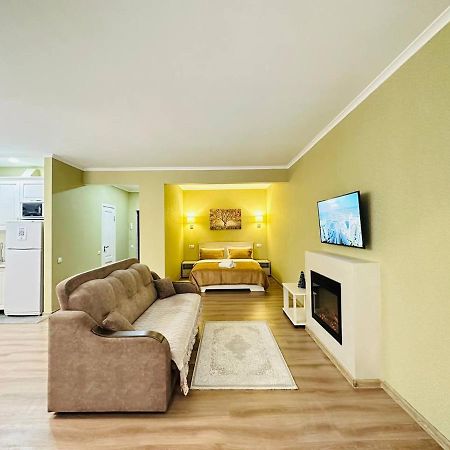 Central Park In The City Center Apartment Almaty Exterior photo
