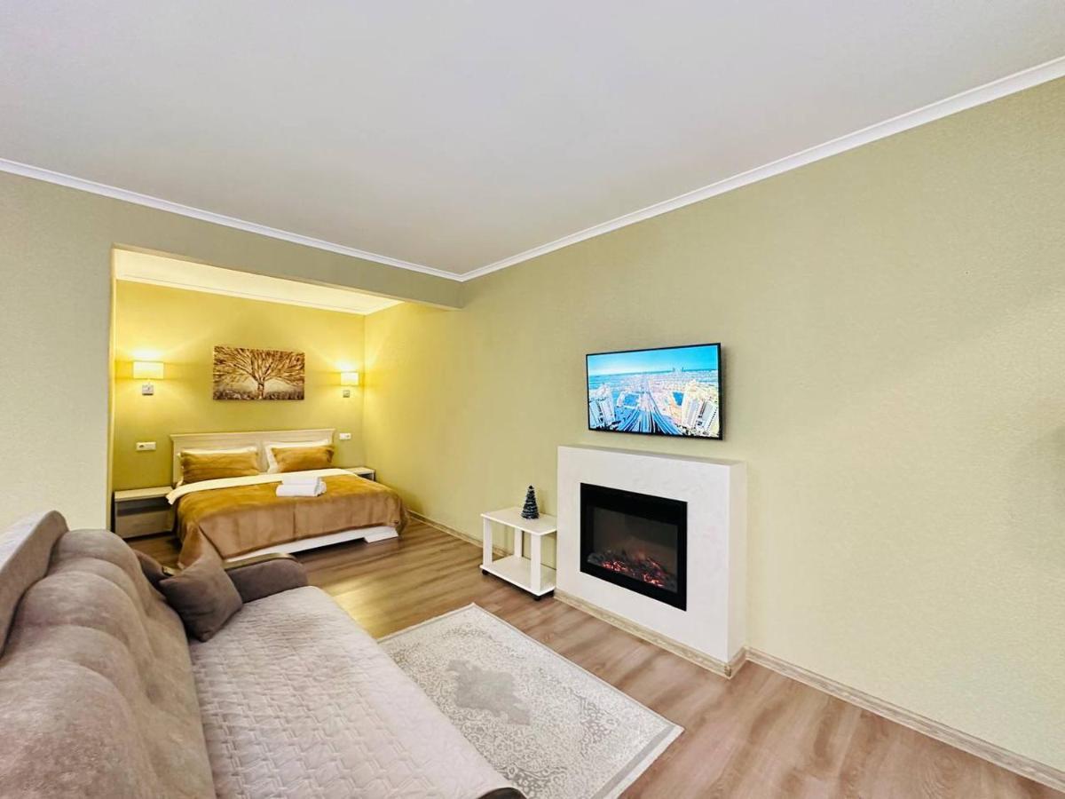 Central Park In The City Center Apartment Almaty Exterior photo