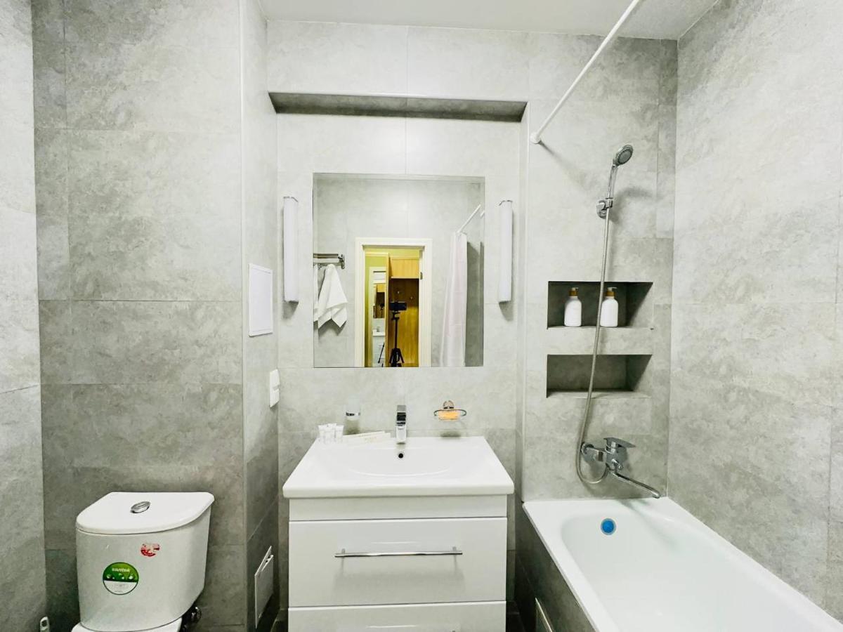 Central Park In The City Center Apartment Almaty Exterior photo